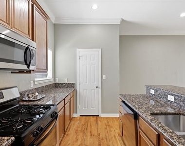 3111 Cedarplaza Lane - Photo Thumbnail 15