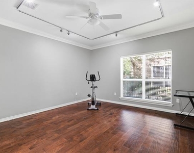 3111 Cedarplaza Lane - Photo Thumbnail 5