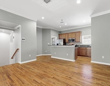 3111 Cedarplaza Lane - Photo Thumbnail 10