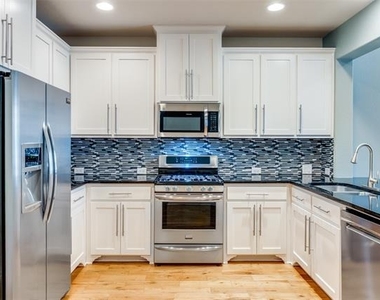 531 Matthew Place - Photo Thumbnail 5