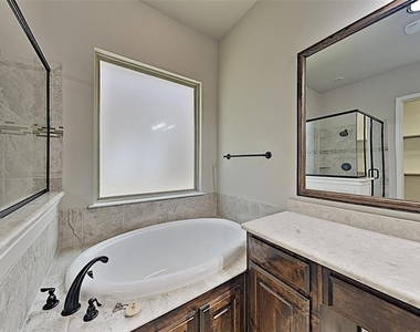 7017 Benjamin Way - Photo Thumbnail 10