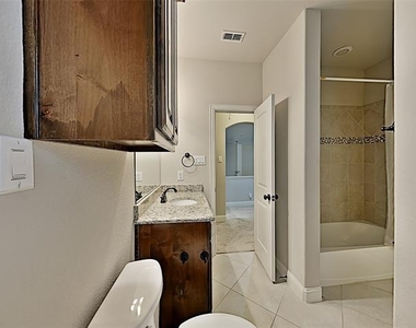 7017 Benjamin Way - Photo Thumbnail 14