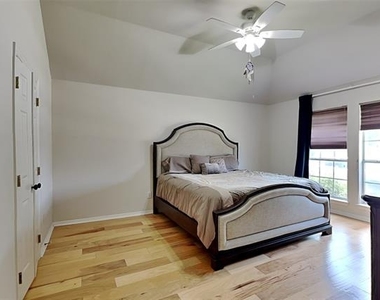 1716 Alpine Drive - Photo Thumbnail 6