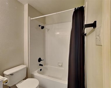 1716 Alpine Drive - Photo Thumbnail 12