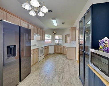 1716 Alpine Drive - Photo Thumbnail 3