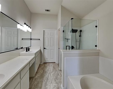 1716 Alpine Drive - Photo Thumbnail 9