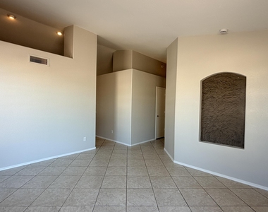 39 N Pueblo Street - Photo Thumbnail 2