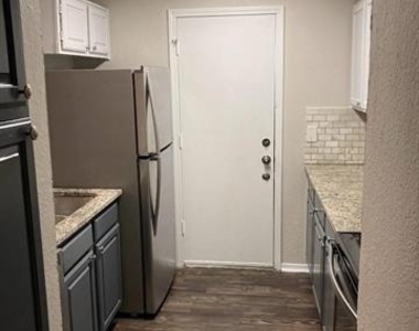 141 Valley View Drive - Photo Thumbnail 10