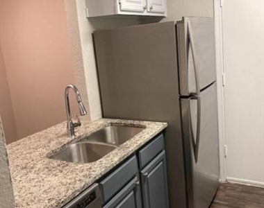 141 Valley View Drive - Photo Thumbnail 11