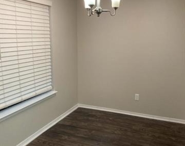 141 Valley View Drive - Photo Thumbnail 8