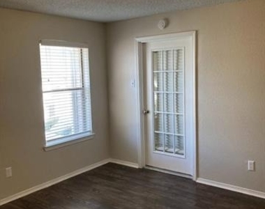 141 Valley View Drive - Photo Thumbnail 14