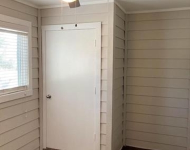 141 Valley View Drive - Photo Thumbnail 13