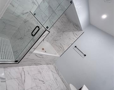 6026 Highcrest Drive - Photo Thumbnail 5