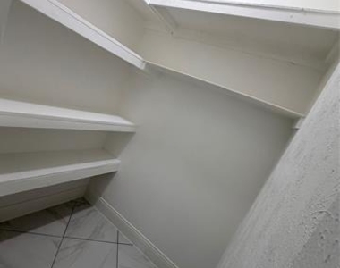 6026 Highcrest Drive - Photo Thumbnail 8
