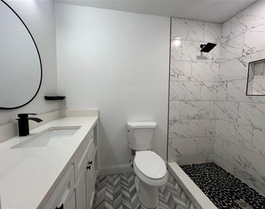 1809 Pilot Way - Photo Thumbnail 12