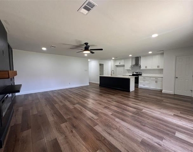 1809 Pilot Way - Photo Thumbnail 7