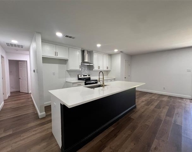 1809 Pilot Way - Photo Thumbnail 2