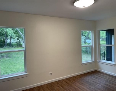 513 W Florence Street - Photo Thumbnail 6