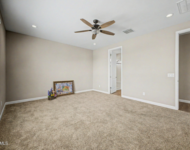 2011 W Yellowbird Lane - Photo Thumbnail 15