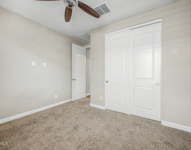 2011 W Yellowbird Lane - Photo Thumbnail 23