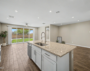 2011 W Yellowbird Lane - Photo Thumbnail 12