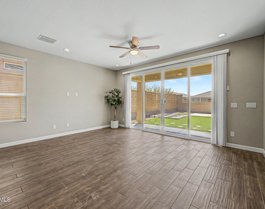2011 W Yellowbird Lane - Photo Thumbnail 3