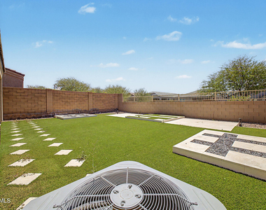 2011 W Yellowbird Lane - Photo Thumbnail 40