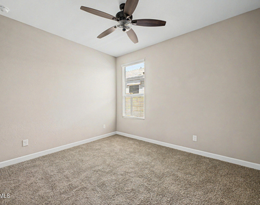 2011 W Yellowbird Lane - Photo Thumbnail 22