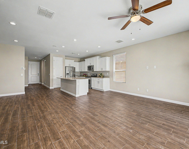 2011 W Yellowbird Lane - Photo Thumbnail 5