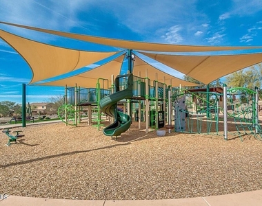 2011 W Yellowbird Lane - Photo Thumbnail 42