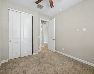 2011 W Yellowbird Lane - Photo Thumbnail 20