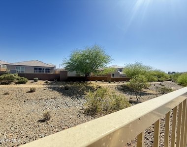 2011 W Yellowbird Lane - Photo Thumbnail 31
