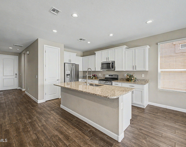 2011 W Yellowbird Lane - Photo Thumbnail 10