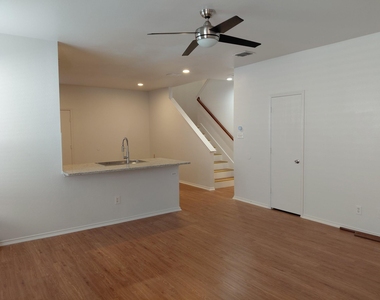 1134 Jamie Drive - Photo Thumbnail 3