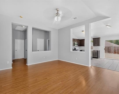 9012 Boone Drive - Photo Thumbnail 4