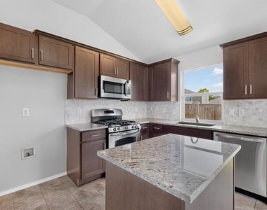 9012 Boone Drive - Photo Thumbnail 10