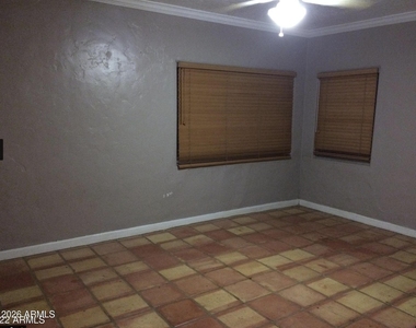 38 W Thomas Lane - Photo Thumbnail 2