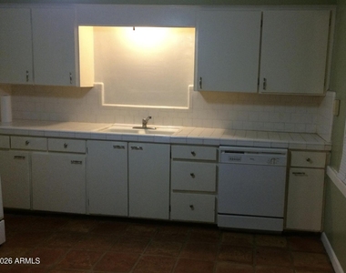 38 W Thomas Lane - Photo Thumbnail 1