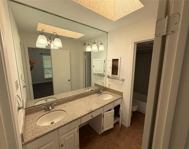 18240 Midway Road - Photo Thumbnail 10