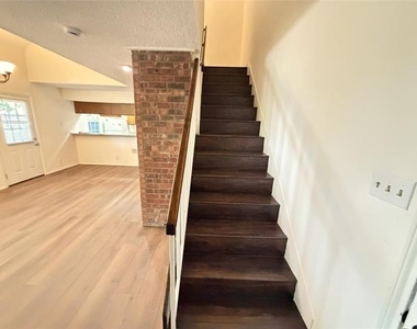 18240 Midway Road - Photo Thumbnail 8