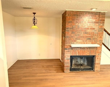 18240 Midway Road - Photo Thumbnail 3
