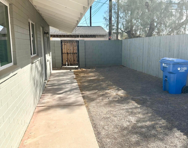 2033 W Madison -- - Photo Thumbnail 10