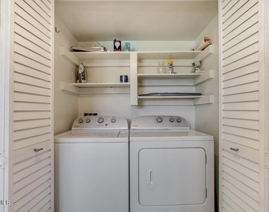 8303 E Thomas Road - Photo Thumbnail 16
