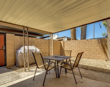 8303 E Thomas Road - Photo Thumbnail 28
