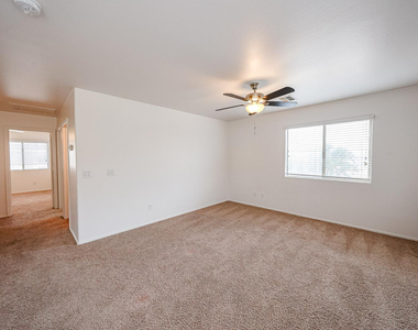 12039 W Leather Lane - Photo Thumbnail 17