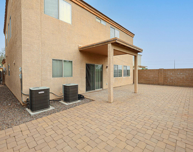 12039 W Leather Lane - Photo Thumbnail 36