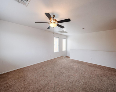 12039 W Leather Lane - Photo Thumbnail 20