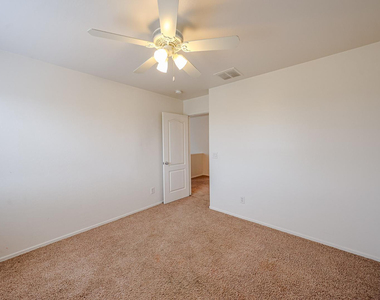 12039 W Leather Lane - Photo Thumbnail 23