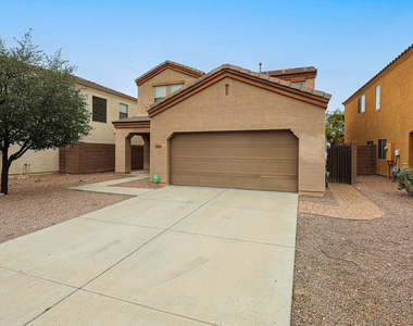 12039 W Leather Lane - Photo Thumbnail 4