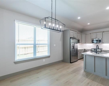 6607 Prickly Pear Way - Photo Thumbnail 8